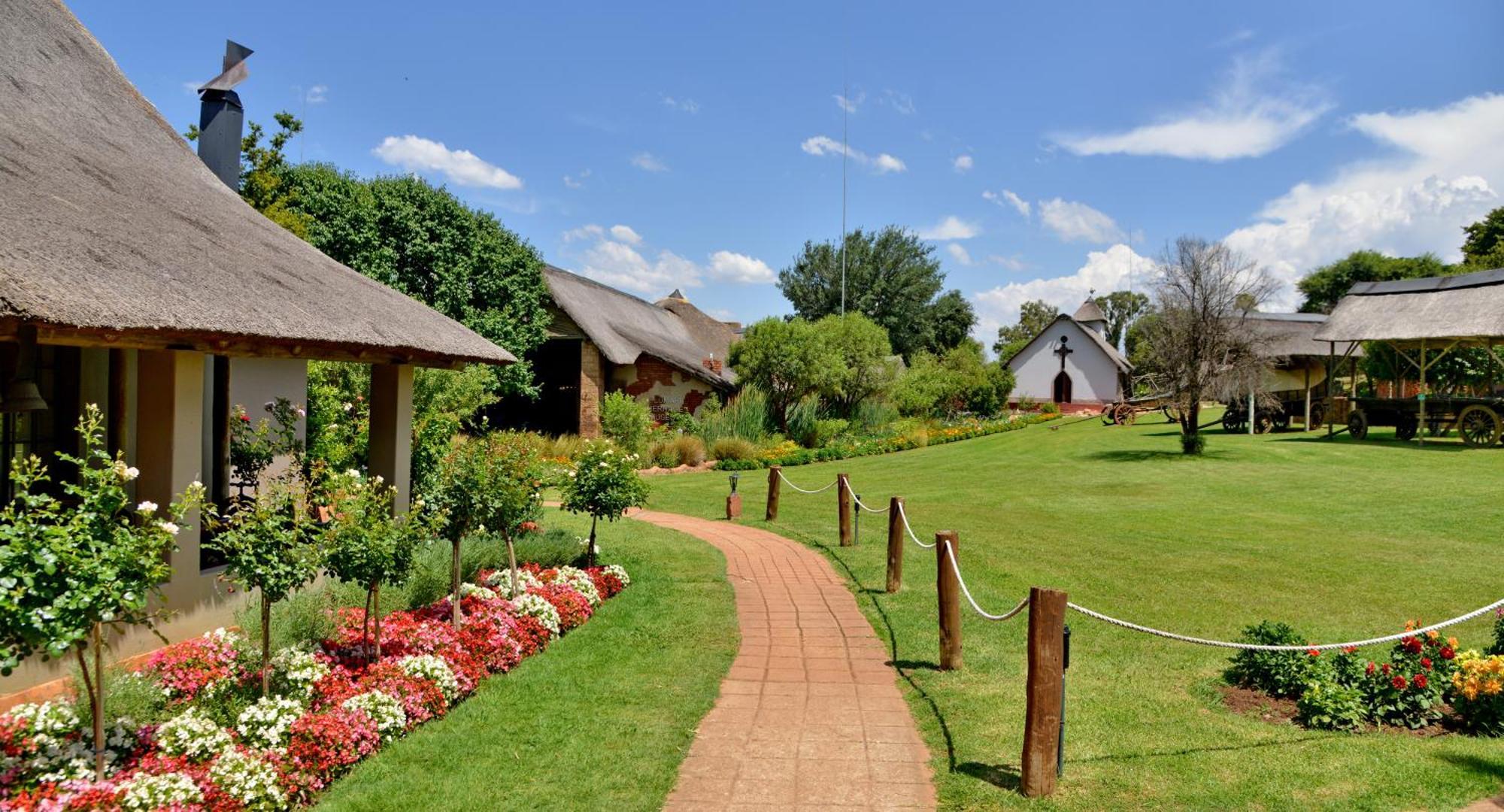 African Hills Safari Lodge & Spa Magaliesburg Ngoại thất bức ảnh