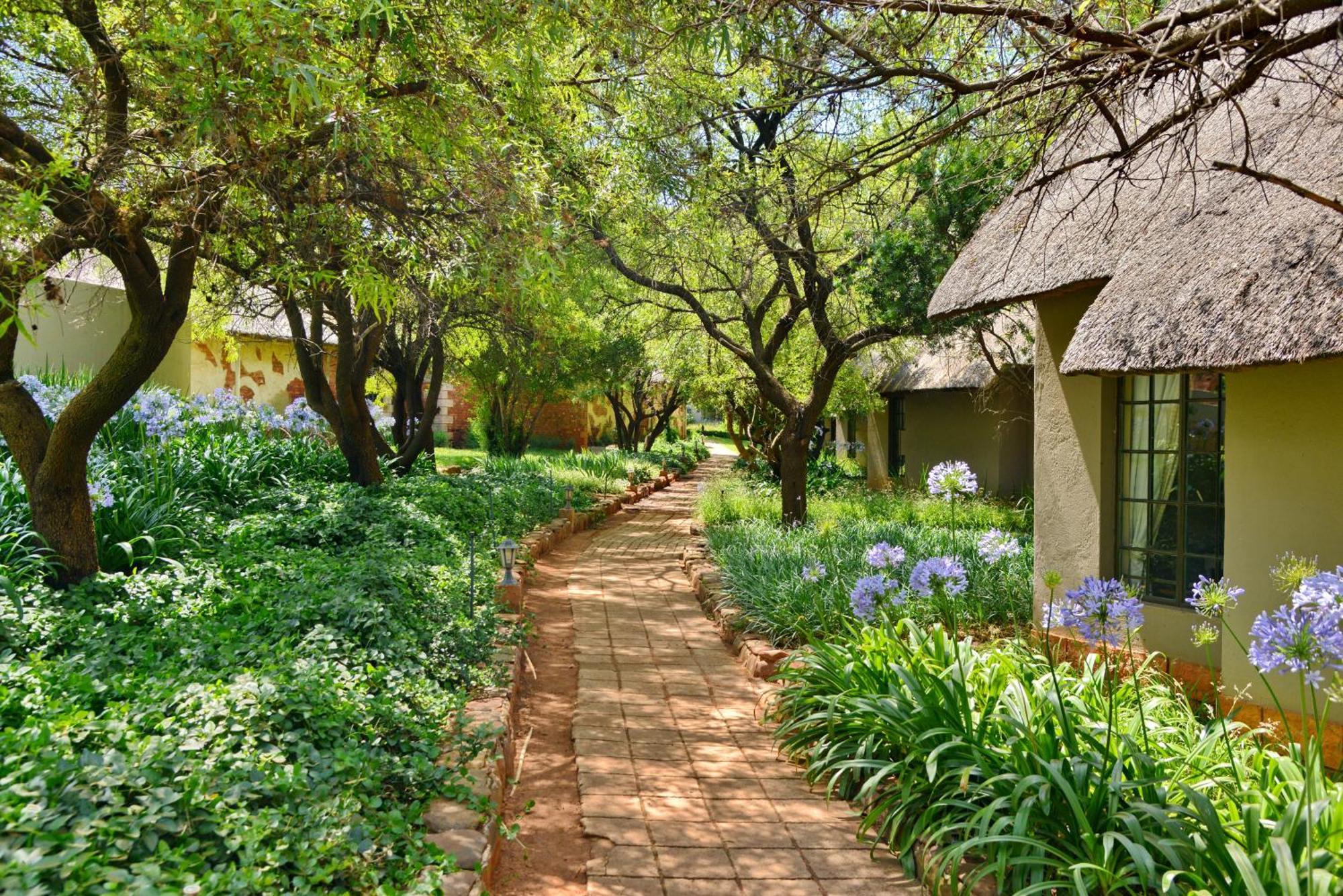 African Hills Safari Lodge & Spa Magaliesburg Ngoại thất bức ảnh