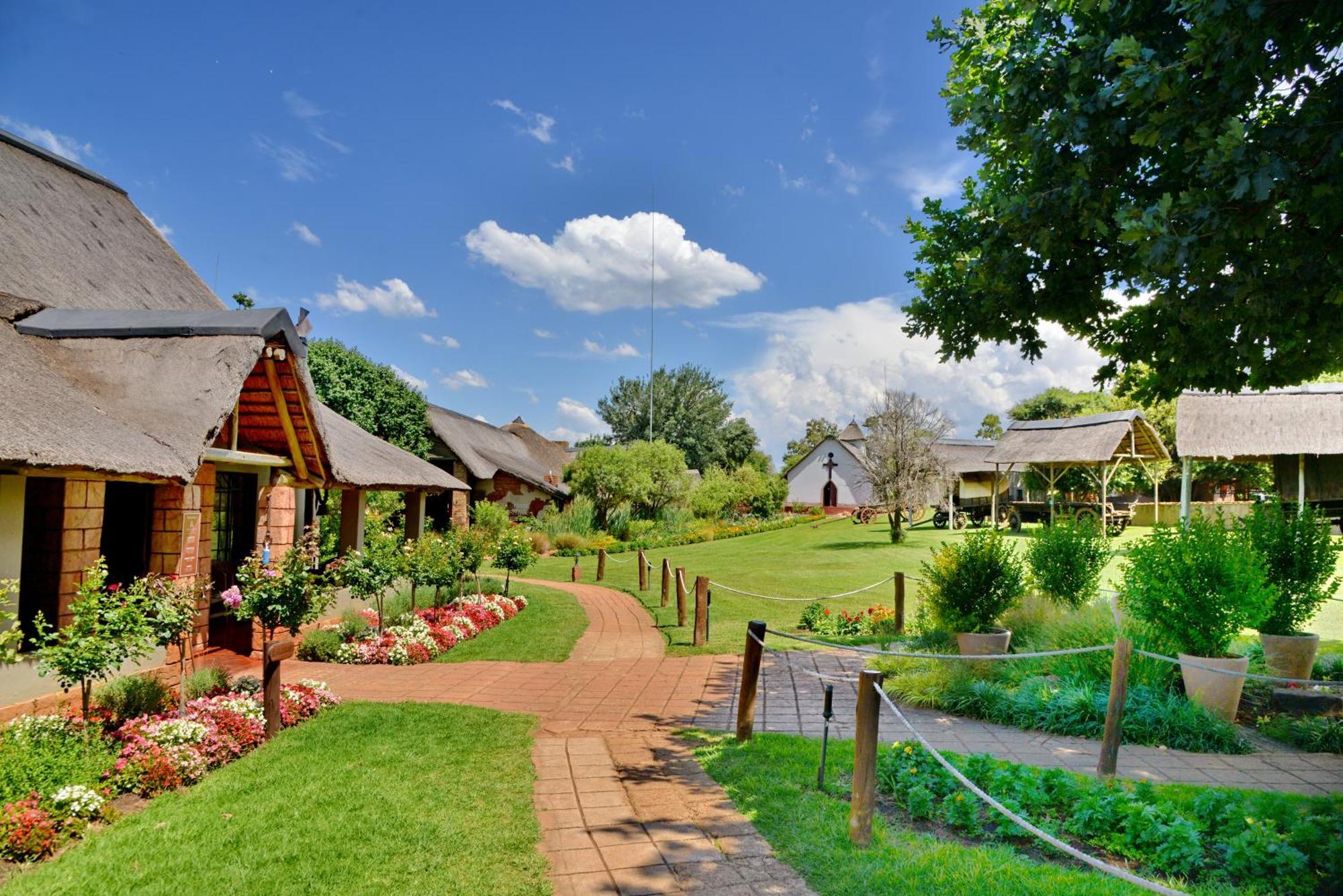 African Hills Safari Lodge & Spa Magaliesburg Ngoại thất bức ảnh