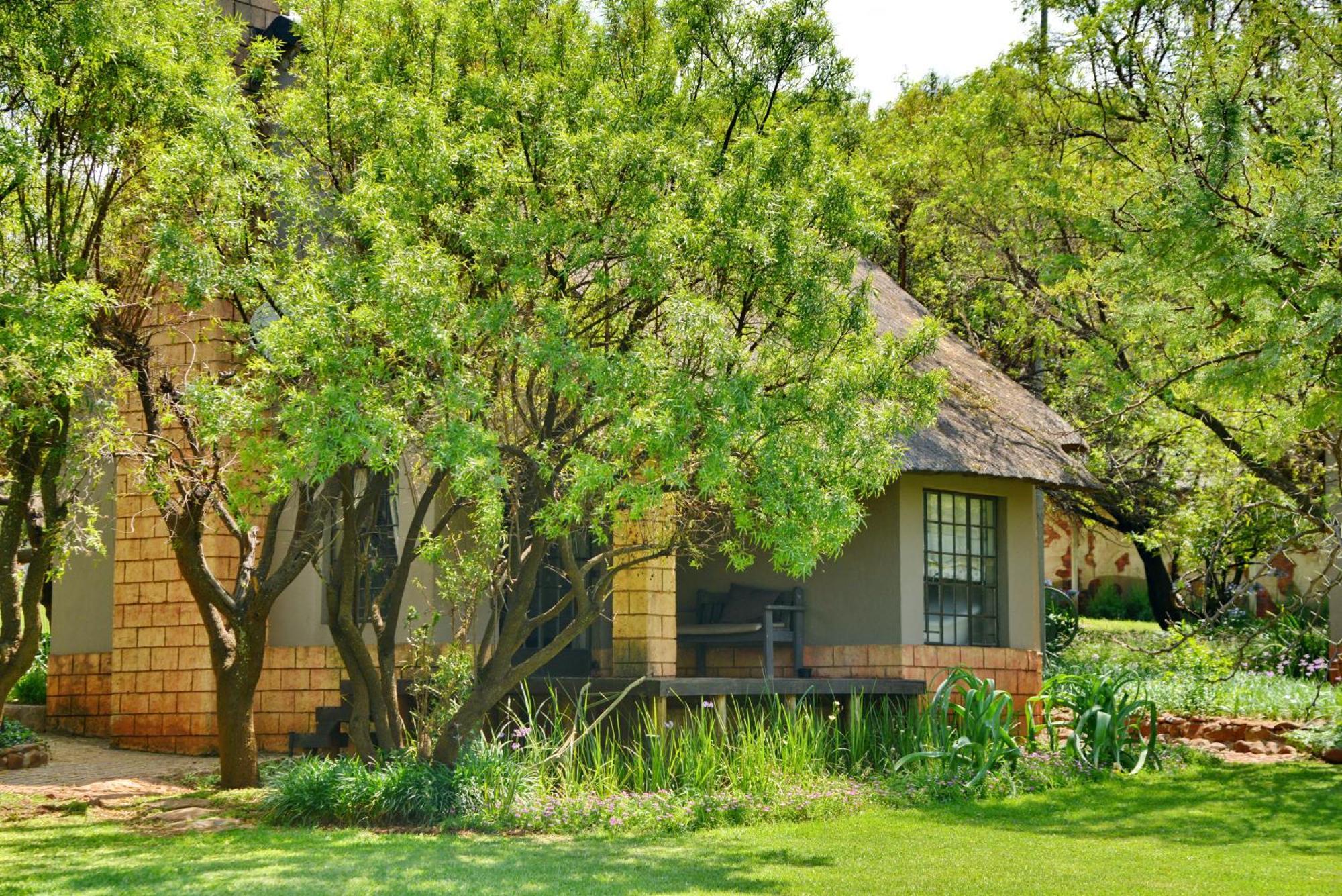 African Hills Safari Lodge & Spa Magaliesburg Ngoại thất bức ảnh