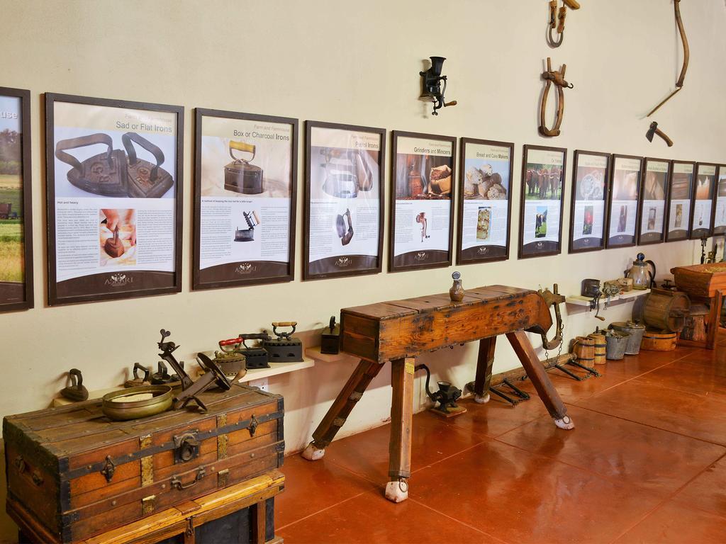 African Hills Safari Lodge & Spa Magaliesburg Ngoại thất bức ảnh